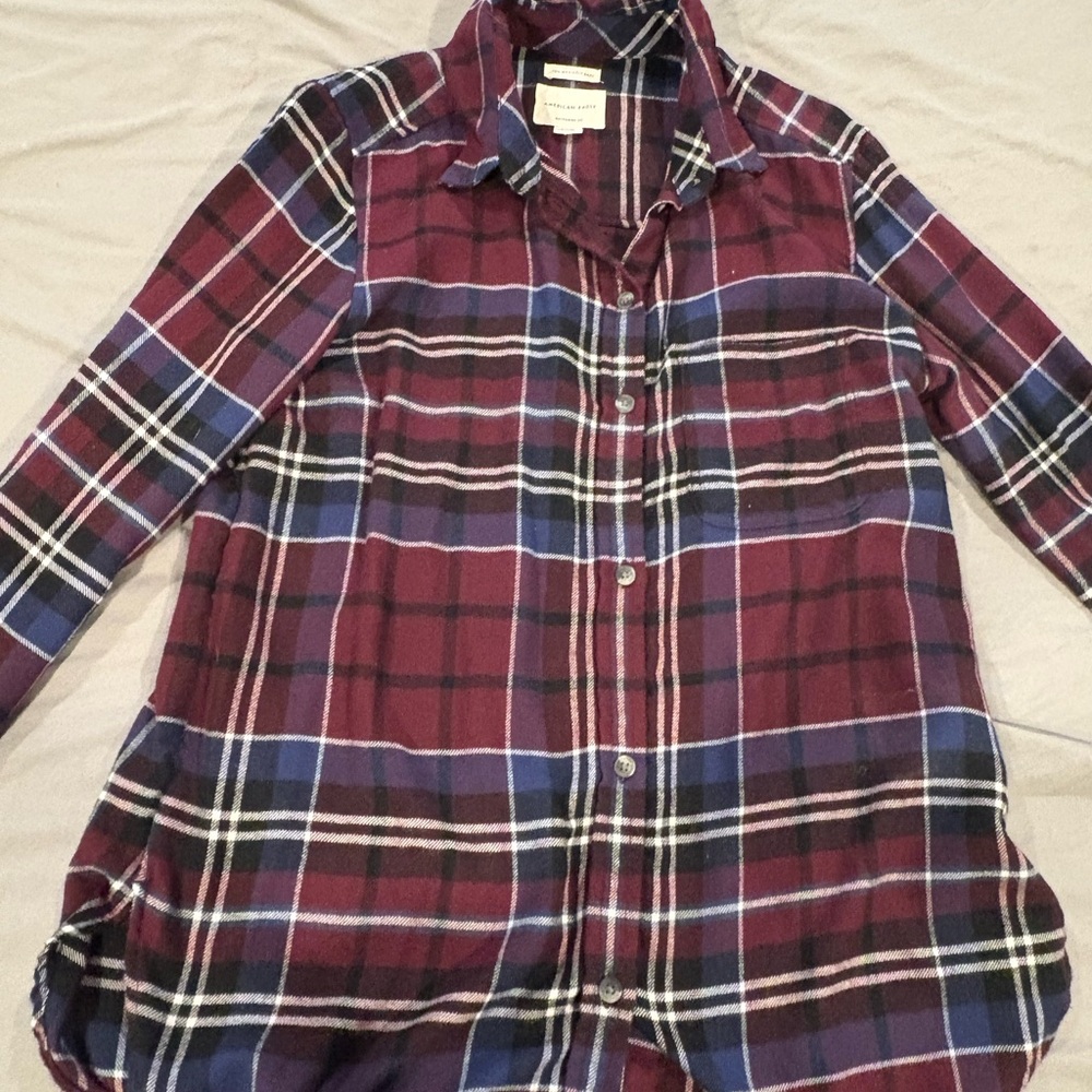 Size Small American Eagle flannel only worn once.